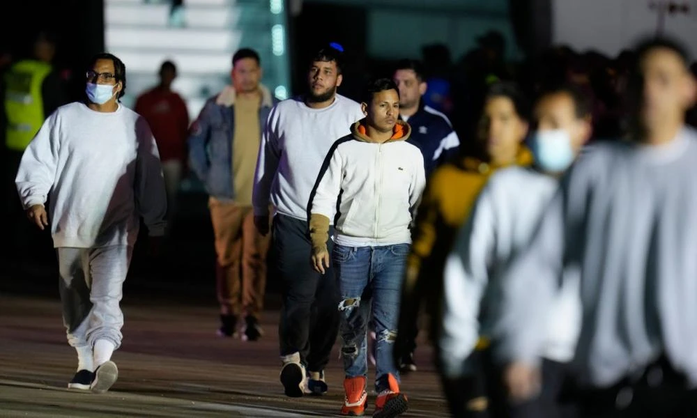 ΗΠΑ: Παρατείνεται η απαγόρευση απέλασης Βενεζουελάνων μεταναστών έως 12 Απριλίου